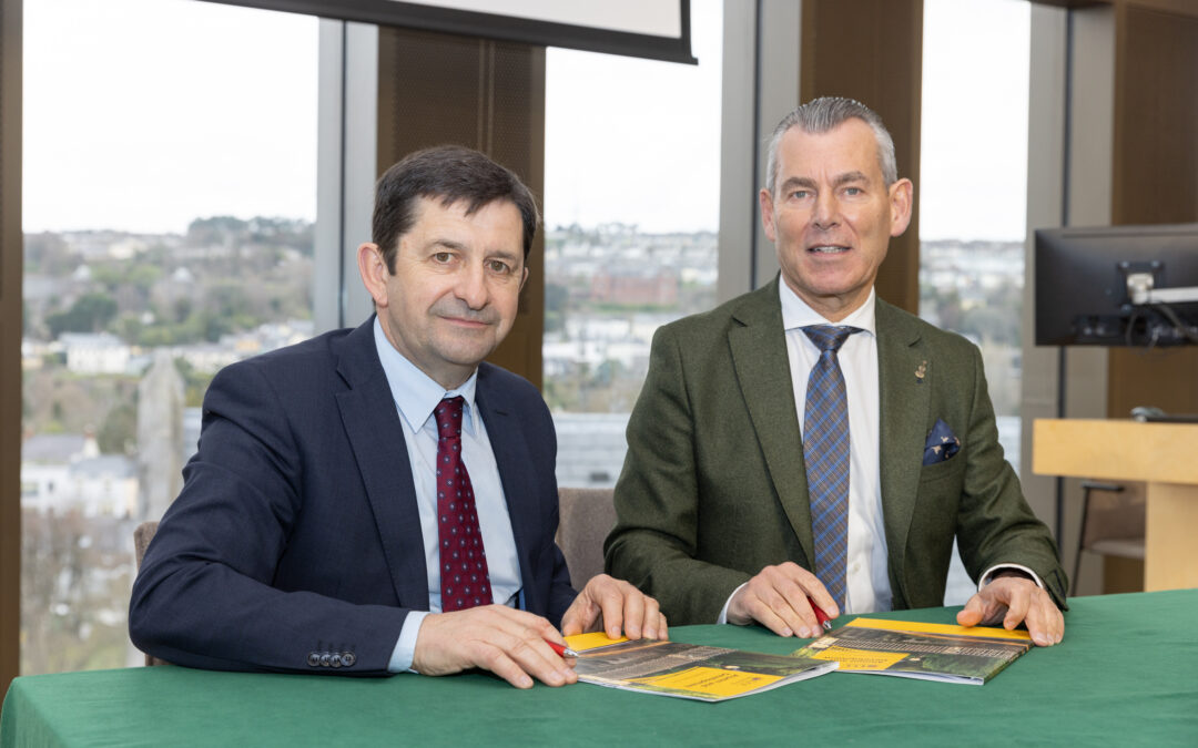 New Entrepreneurial Scholarship donation agreement with UCC.